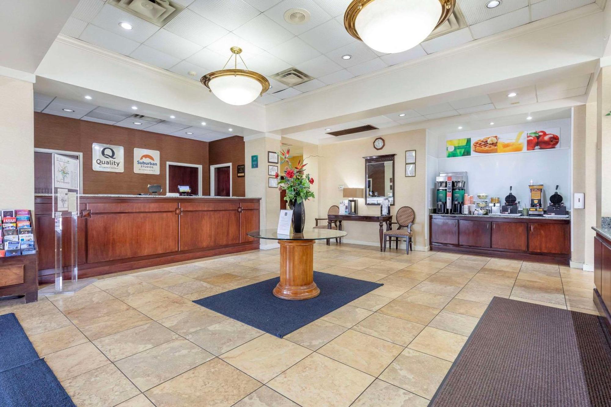 Suburban Studios Tysons Corner Vienna Bagian luar foto