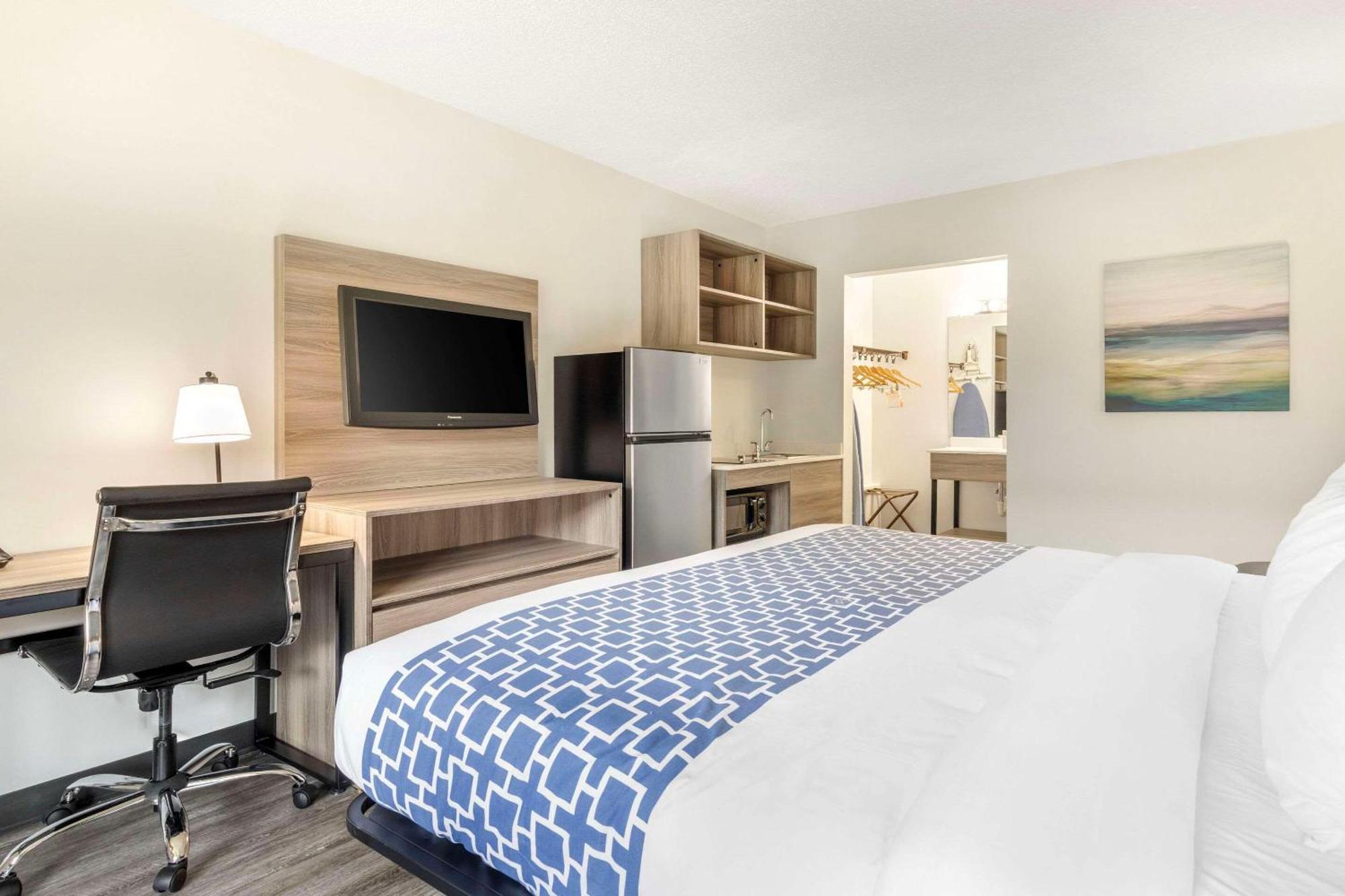 Suburban Studios Tysons Corner Vienna Bagian luar foto